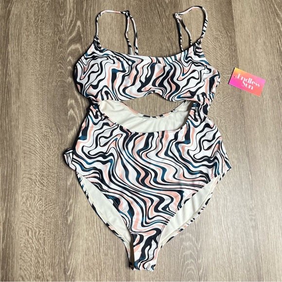 Endless Sun Other - NWT Endless Sun One-Piece Swimsuit, Size Xtra-Large